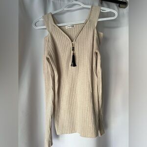 Impressions Off-Shoulder Cream Sweater with jewelled Tassel size small NWOT